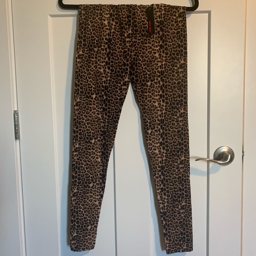 NWT leopard leggings